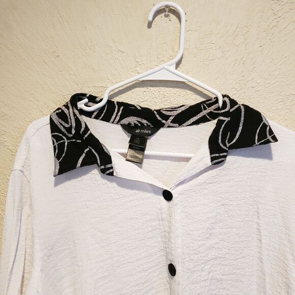 Ali Miles 3/4 Ruched Sleeve Button Puckered Fabric Tunic Top Size 1X White - Picture 3 of 8